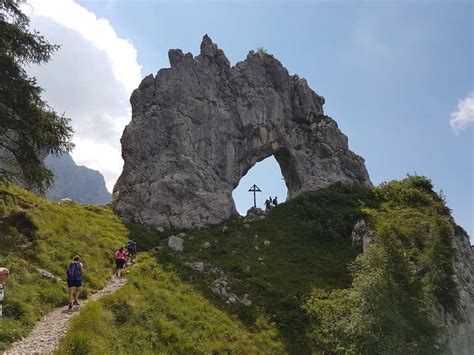 Porta di Prada Routes for Walking and Hiking 